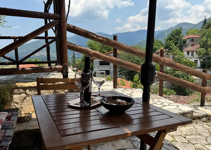 Agoriani Art Studio - Sweet Little Cottage