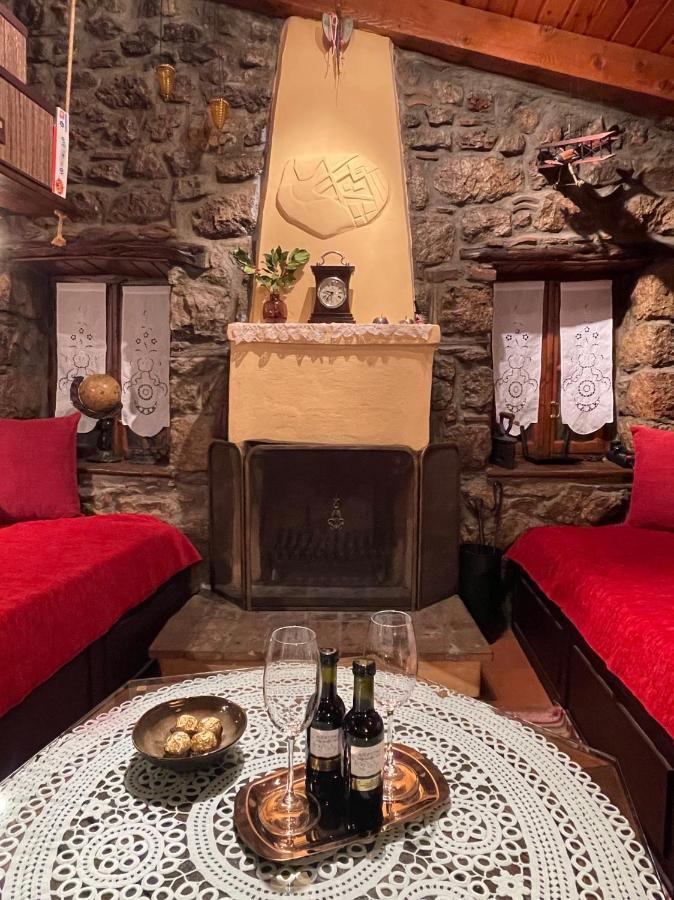 Agoriani Art - Sweet Little Holiday home Lilaia